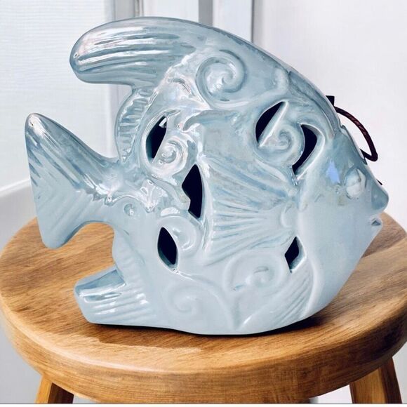 NWT GC Home Decor Iridescent Blue Ceramic Fish Sachet Holder - Picture 1 of 10